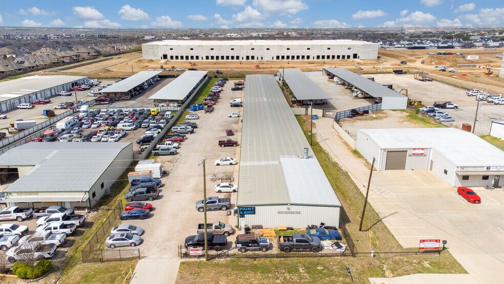 More Photos Of 10027 Harmon Rd, Fort Worth Unknown For Lease