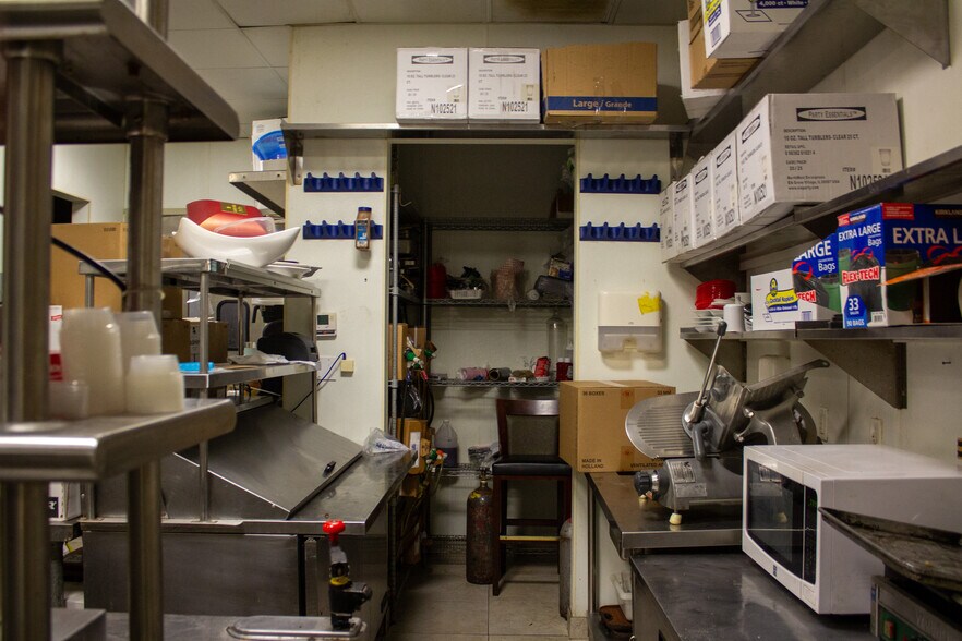 More Photos Of 401 W Atlantic Ave, Delray Beach Storefront Retail Office For Lease