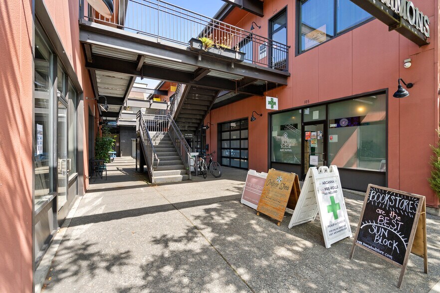 More Photos Of 4605 NE Fremont St, Portland Storefront Retail Office For Lease