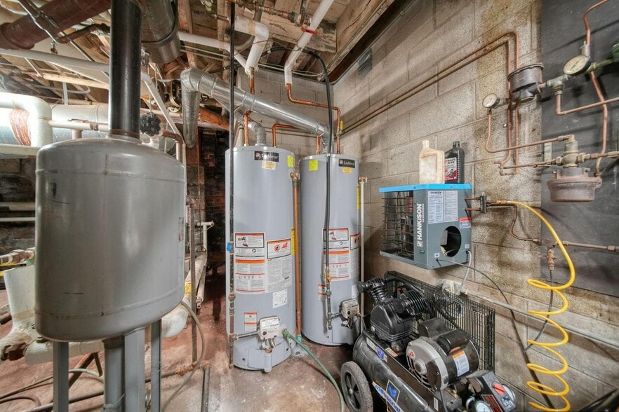 More Photos Of 201 S Jackson St, Jackson Specialty For Sale