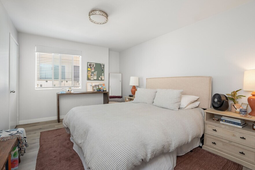More Photos Of 712 Pacific St, Santa Monica Apartments For Sale