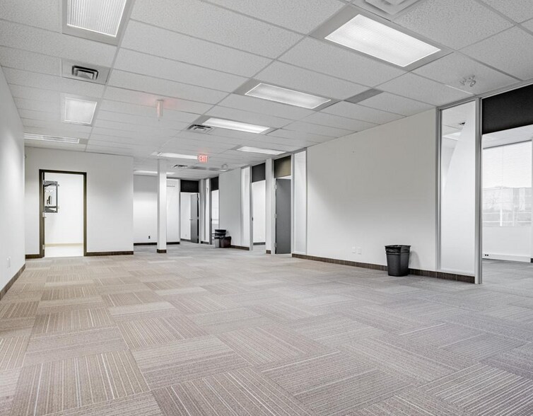 More Photos Of 2180 Meadowvale Blvd, Mississauga Office For Sale