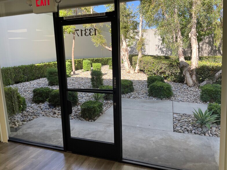 More Photos Of 13311-13317 166th St, Cerritos Manufacturing For Lease