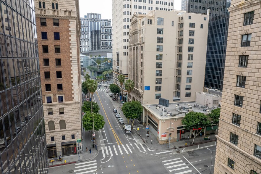 More Photos Of 811 W 7th St, Los Angeles Loft Creative Space For Lease