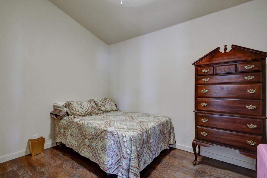 More Photos Of 1340 Hinch Dr, New Braunfels Apartments For Sale