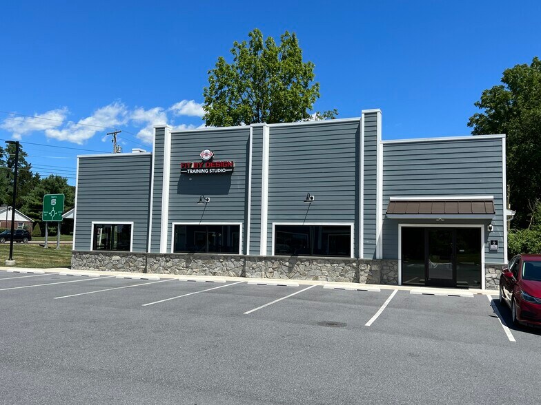 More Photos Of 8520 Allentown Pike, Blandon Unknown For Lease