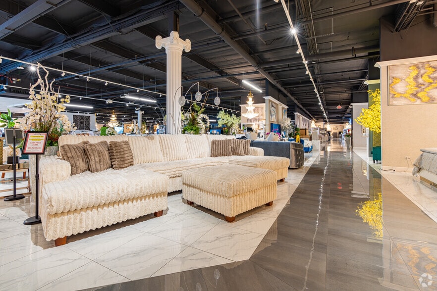 More Photos Of 3792 Ming Ave, Bakersfield Freestanding For Sale