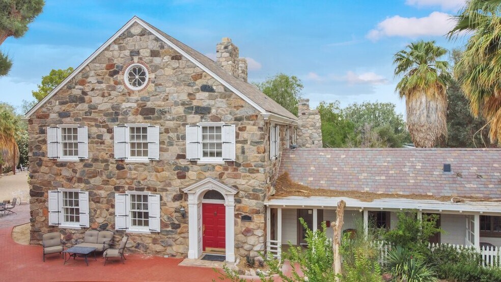 More Photos Of 74744 Joe Davis Dr, Twentynine Palms Hotel For Sale