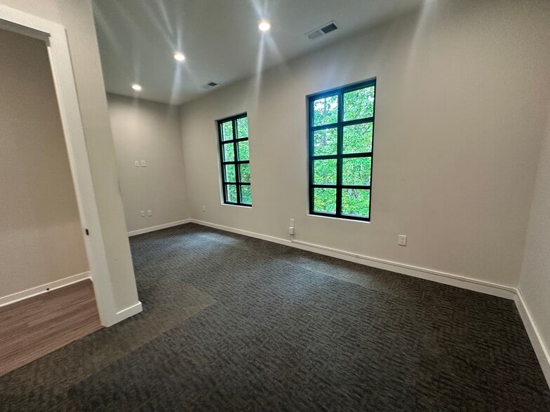 More Photos Of 6110 McFarland Station Dr, Alpharetta Office For Lease