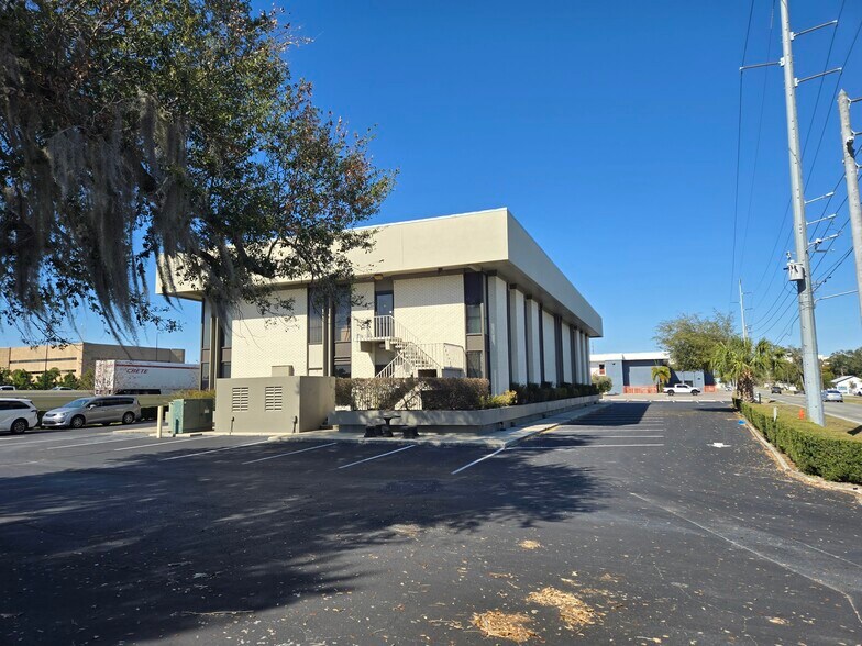 More Photos Of 445 N Wymore Rd, Winter Park Office For Lease