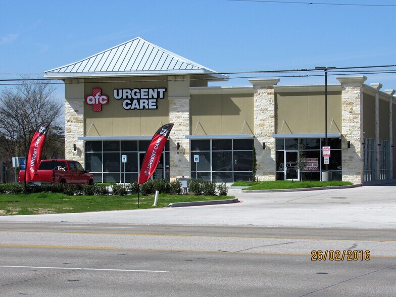 Primary Photo Of 8831 N Highway 146, Baytown Storefront For Lease