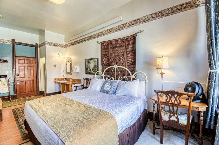 More Photos Of 700 Harrison Ave, Leadville Hotel For Sale