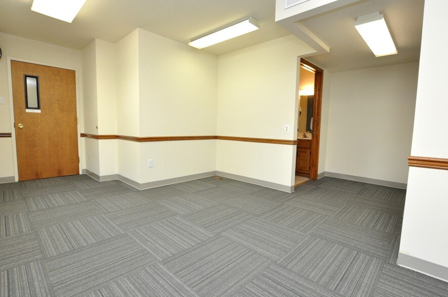 More Photos Of 710 E Main St, Moorestown Unknown For Lease