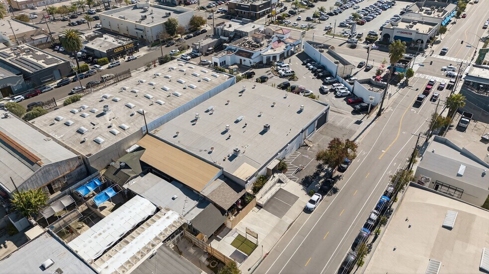 More Photos Of 1322-1326 Obispo Ave, Long Beach Warehouse For Lease