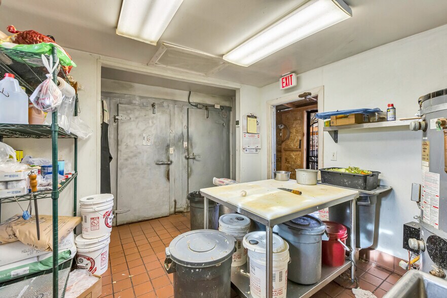 More Photos Of 9010 Grant Line Rd, Elk Grove Bar For Sale