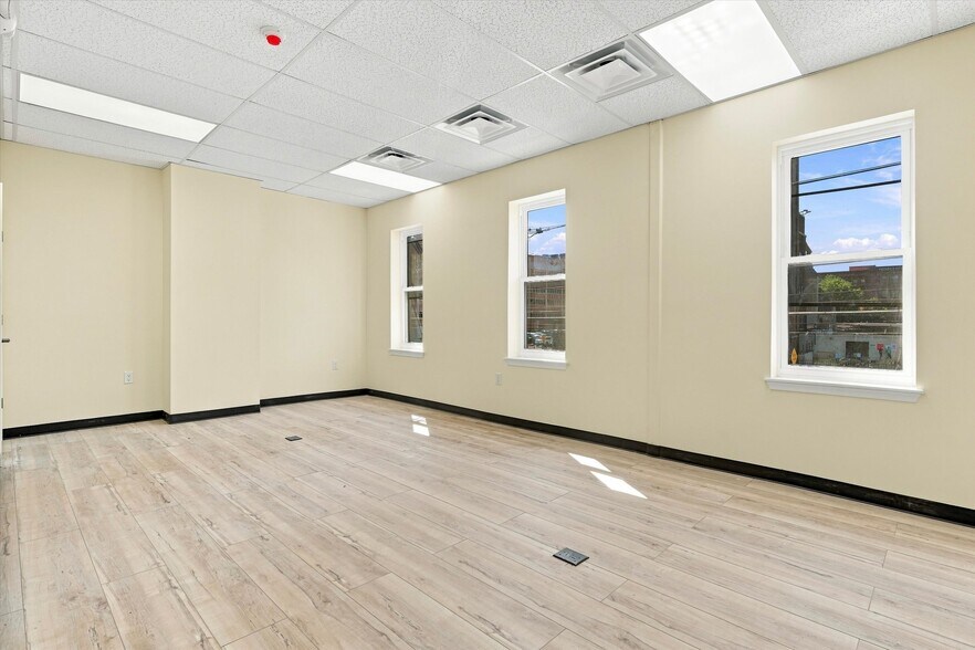 More Photos Of 119 E Lehigh Ave, Philadelphia Healthcare For Lease