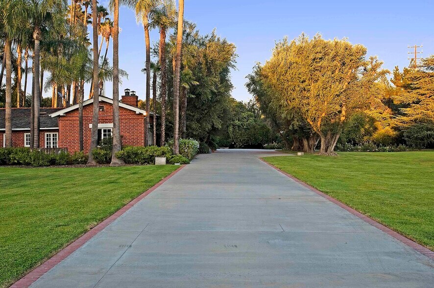 More Photos Of 17545 Parthenia St, Sherwood Forest Land For Sale