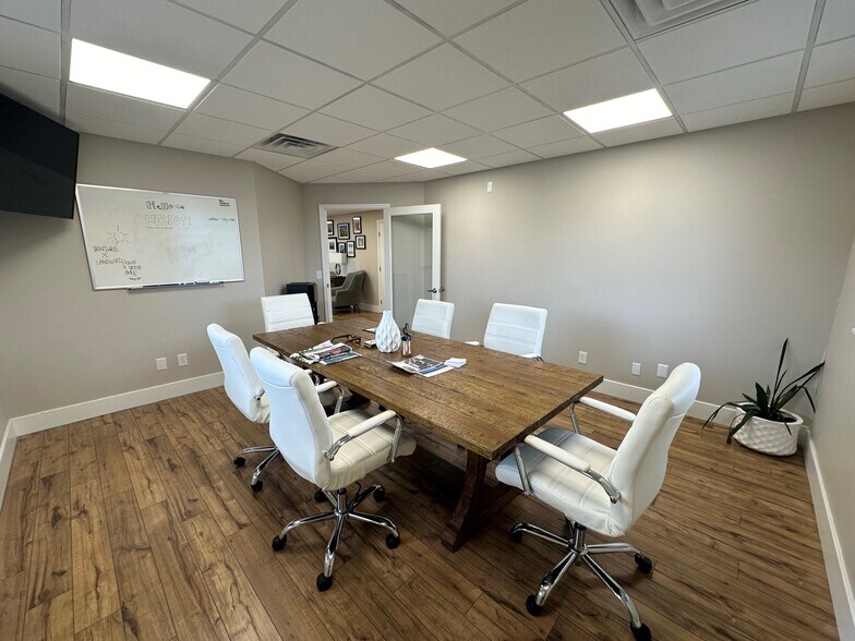 More Photos Of 2815 Monroe Ave, Rochester Storefront Retail Office For Lease