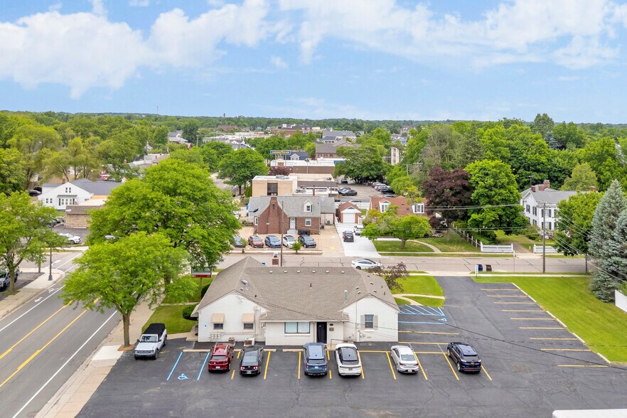 More Photos Of 915-919 S Main St, Plymouth Office For Sale