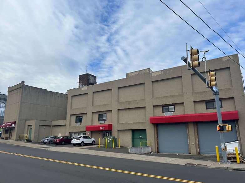 Primary Photo Of 100-118 Congress St, Bridgeport Warehouse For Sale