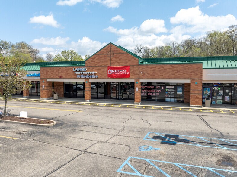 More Photos Of 790-824 Main St, Milford Unknown For Lease