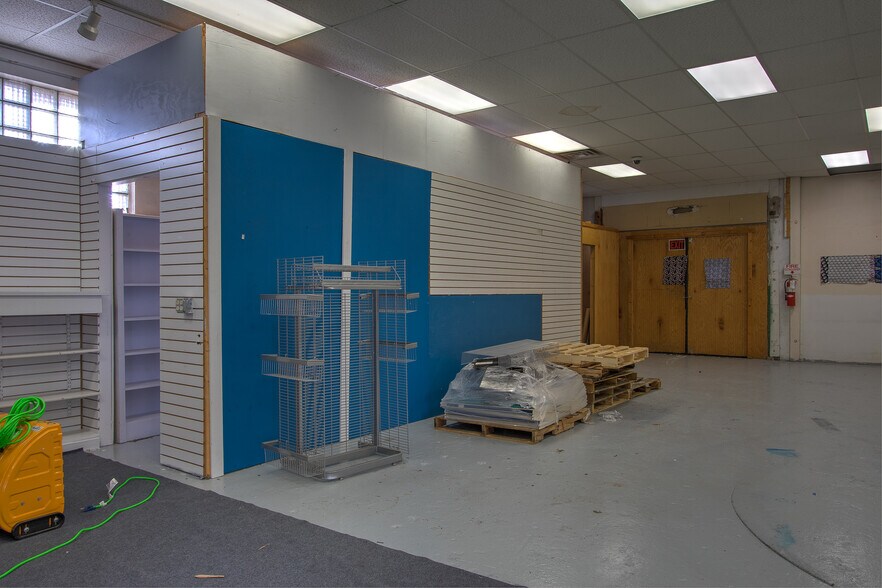 More Photos Of 206 Union St S, Mora Freestanding For Lease