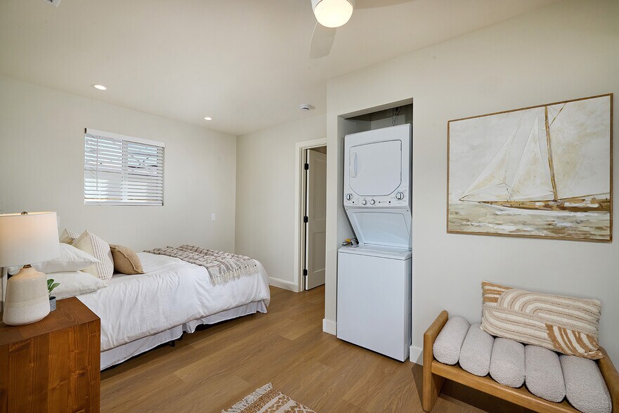 More Photos Of 735 Pine Ave, Carlsbad Multifamily For Sale