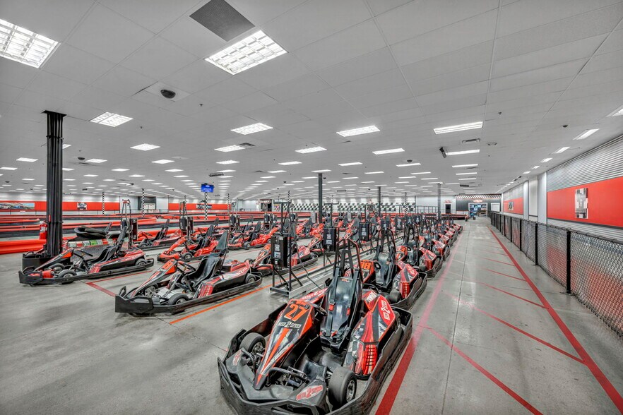 More Photos Of 6895 Sierra Center Pky, Reno Unknown For Lease