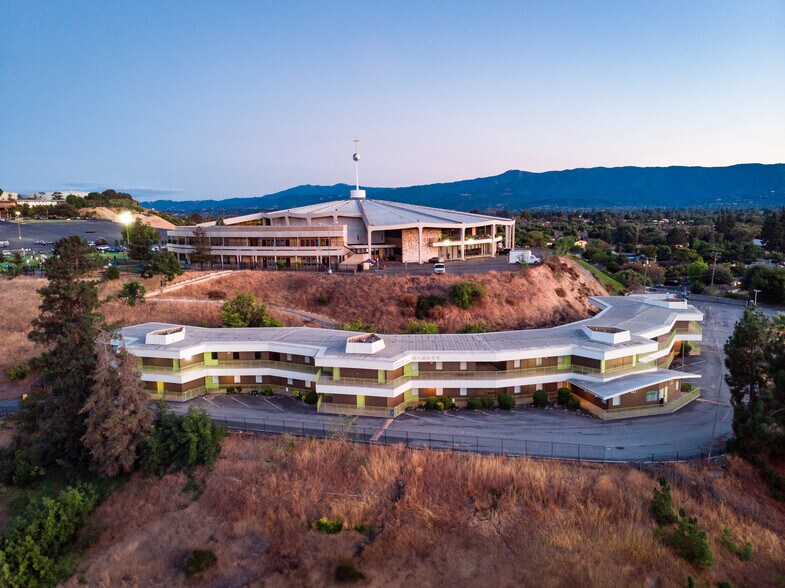 More Photos Of 500 Sands Dr, San Jose Religious Facility For Lease