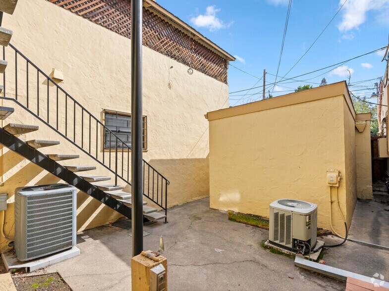 More Photos Of 652-670 E Santa Clara St, San Jose Medical For Sale