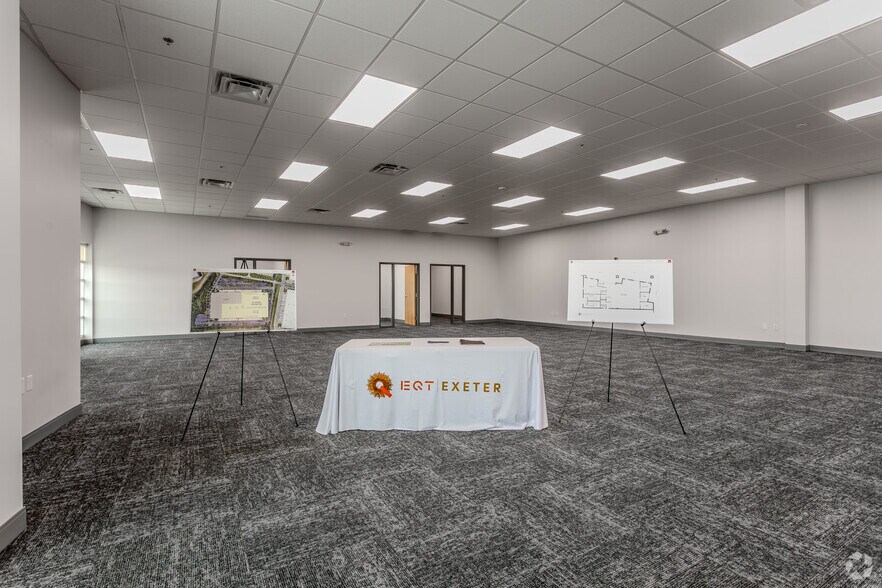 More Photos Of 3400 Southpark Pl, Grove City Warehouse For Lease
