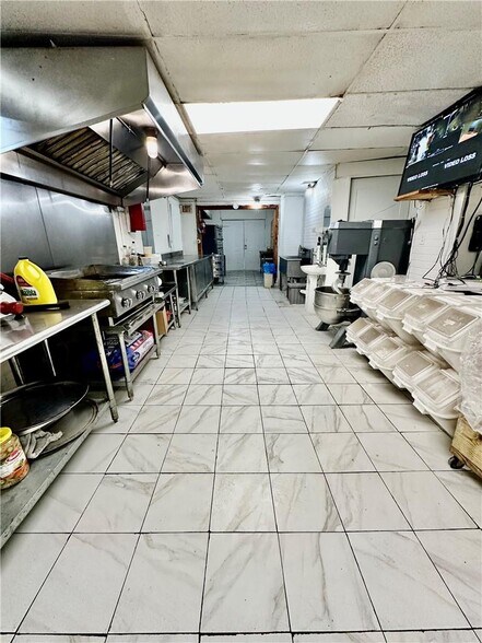 More Photos Of 905 Albany St, Utica Storefront Retail Residential For Sale