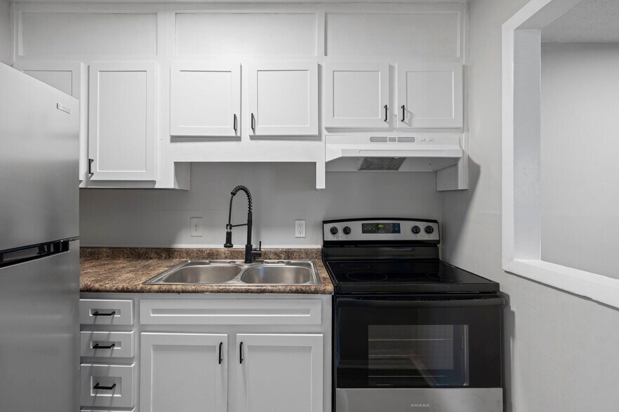 More Photos Of 4011 Eunice St SW, Huntsville Multifamily For Sale