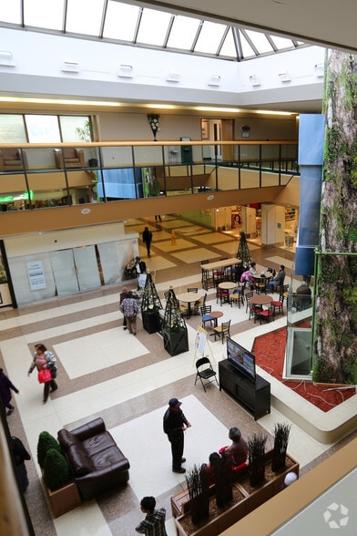 More Photos Of 2900 Steeles Ave E, Markham General Retail For Lease