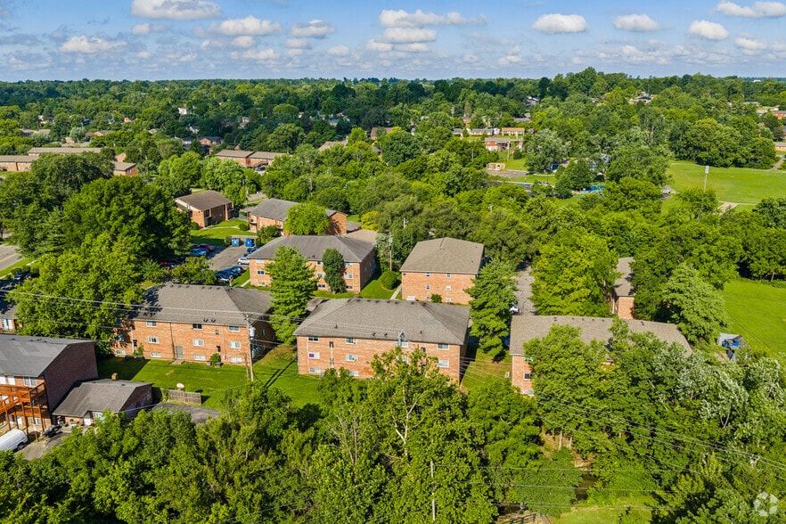 More Photos Of 2045 Cambridge Dr, Lexington Apartments For Sale