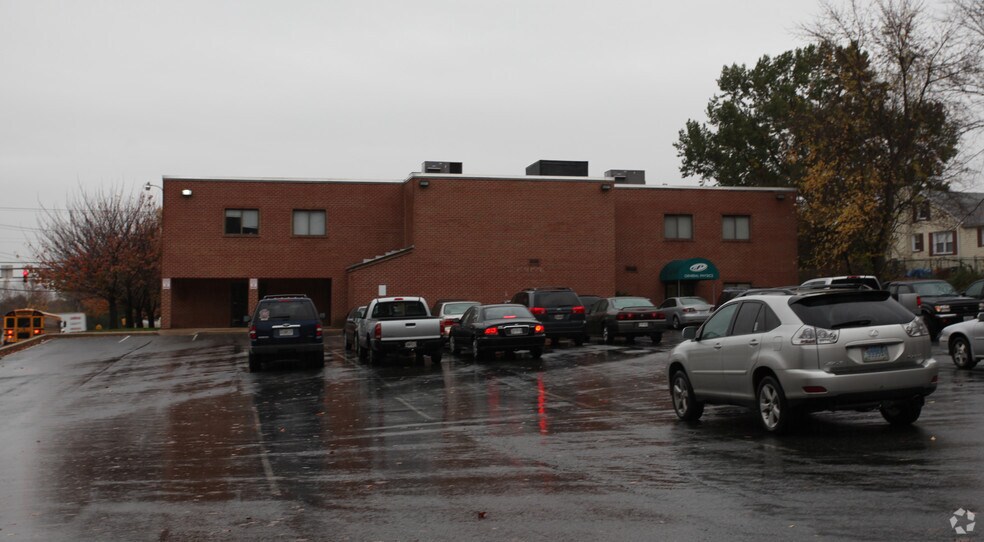 More Photos Of 500 Edgewood Rd, Edgewood Office For Lease