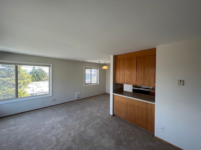 More Photos Of 1505 E Galer St, Seattle Apartments For Sale