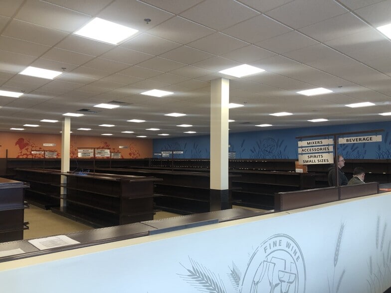 More Photos Of 120 E Walnut St, Lock Haven Supermarket For Sale