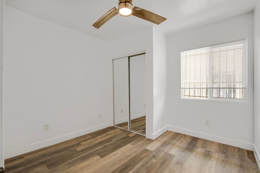 More Photos Of 520 W 82nd St, Los Angeles Apartments For Sale