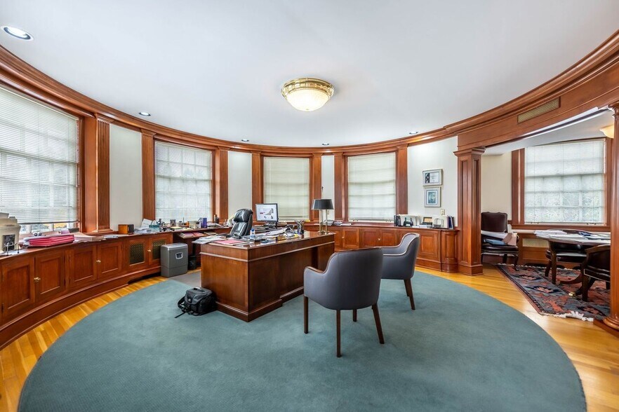 More Photos Of 342 N Main St, Andover Loft Creative Space For Lease