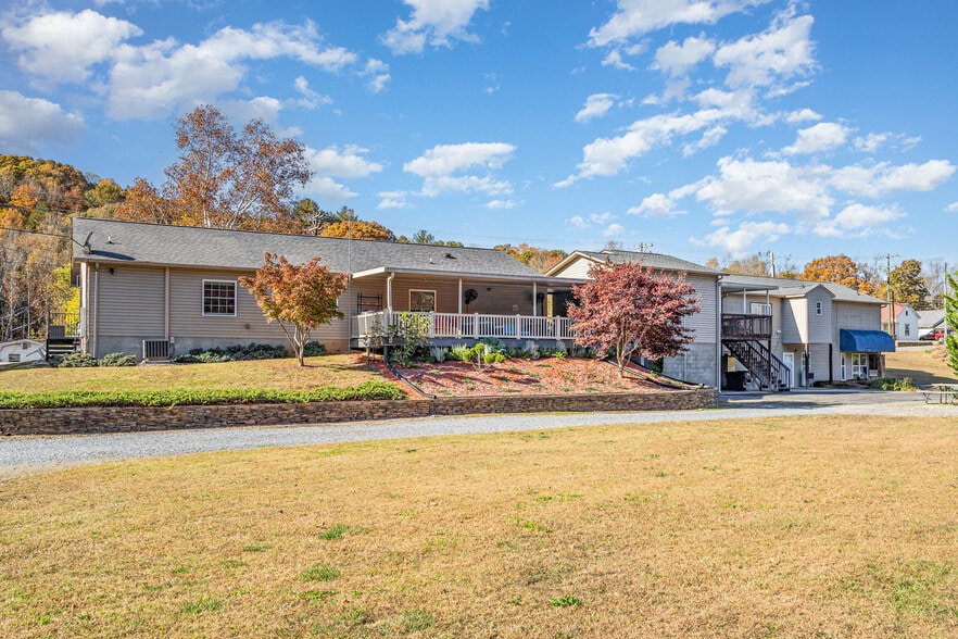 More Photos Of 2415A-2415B-2441 S Center St, Hickory Assisted Living For Sale