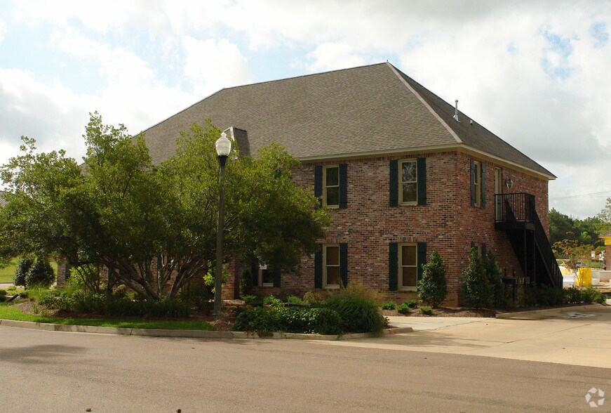 More Photos Of 701 Avignon Dr, Ridgeland Office For Lease