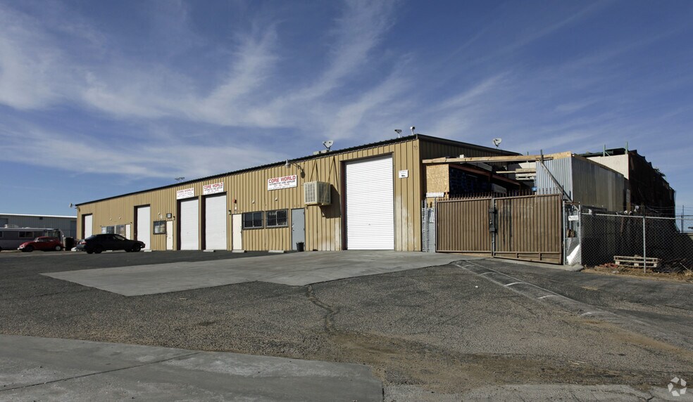 More Photos Of 17320 A Eucalyptus St, Hesperia Unknown For Lease