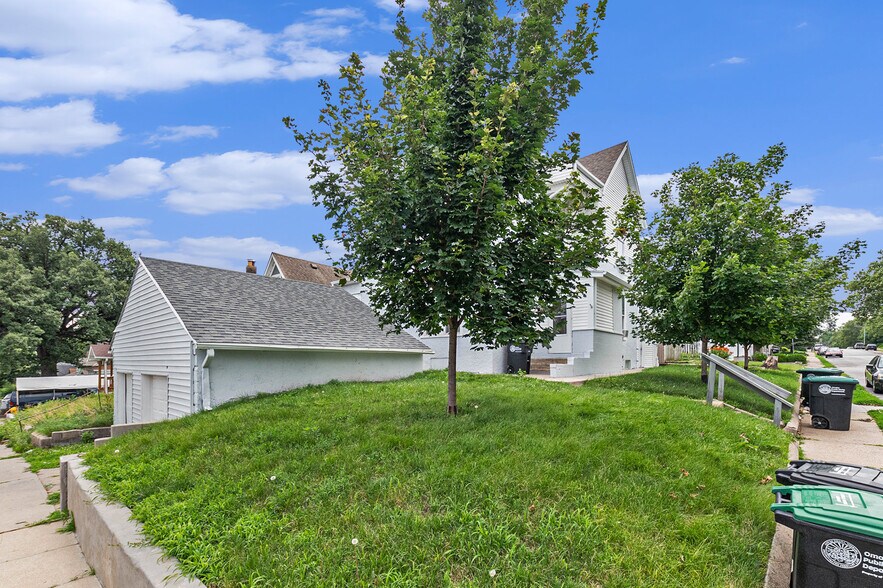 More Photos Of 2501 Poppleton Ave, Omaha Apartments For Sale