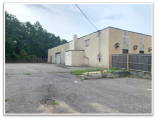 More Photos Of 245 Middle Island Rd, Medford Warehouse For Lease