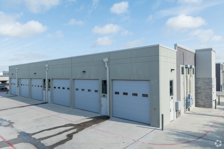 More Photos Of 1435 FM 1463 Rd, Katy Showroom For Sale