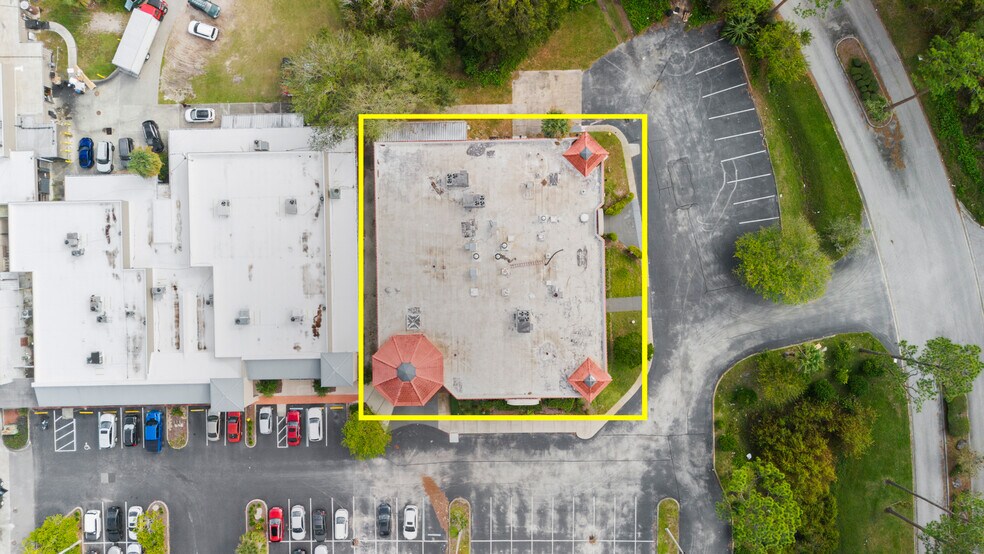 More Photos Of 1140 W Granada Blvd, Ormond Beach General Retail For Sale