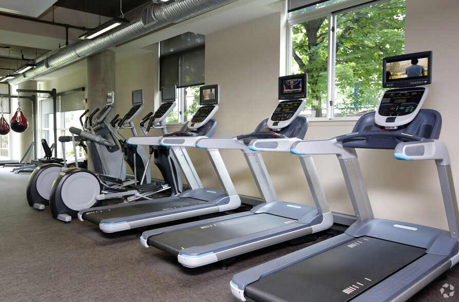 More Photos Of 1201 W Mt. Royal Ave, Baltimore Apartments For Lease