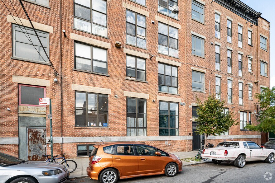 More Photos Of 657 Morgan Ave, Brooklyn Apartments For Lease