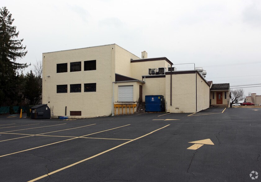 More Photos Of 3207 W West Chester Pike, Newtown Square Restaurant For Sale